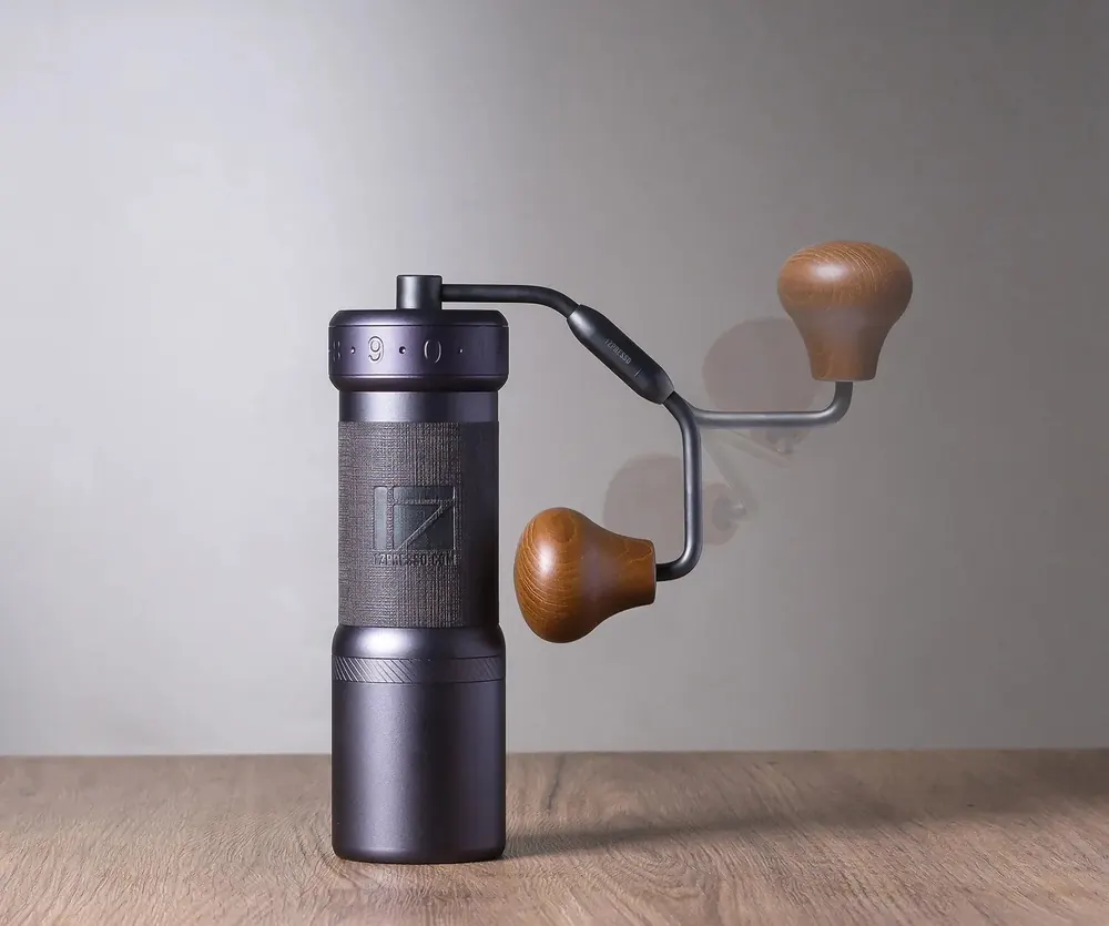 1Zpresso K-Plus hand grinder image 3