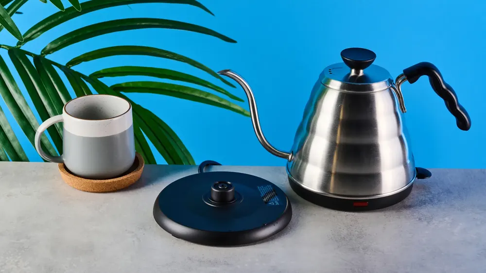 Hario Buono gooseneck kettle image 3